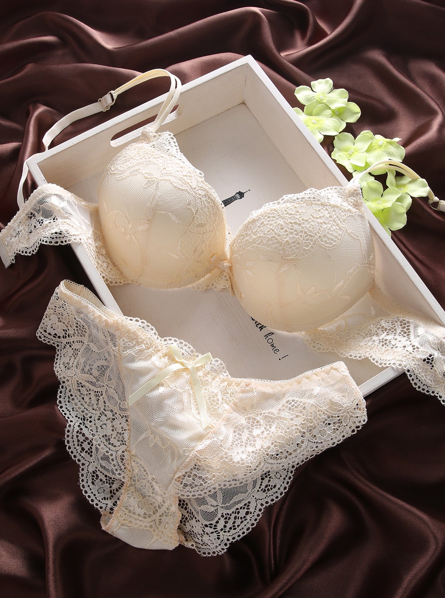 Tailored Packaging for Diverse Undergarment Products Custom Lingerie Packaging Solutions