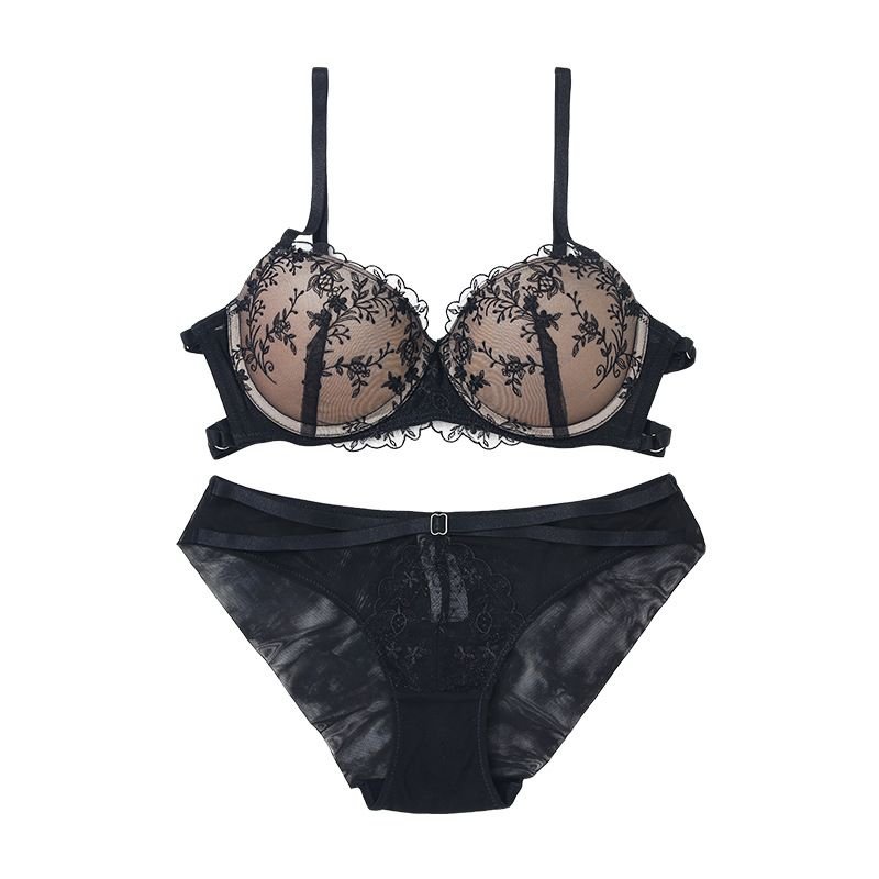 Embroidered molded-cup bra