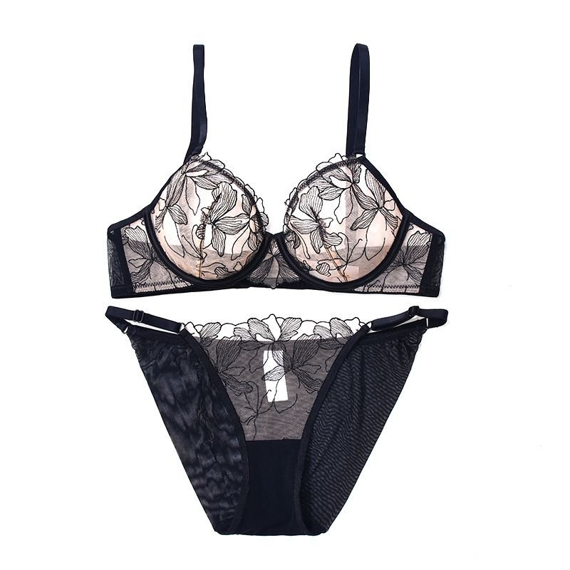 Embroidered non-molded cup set